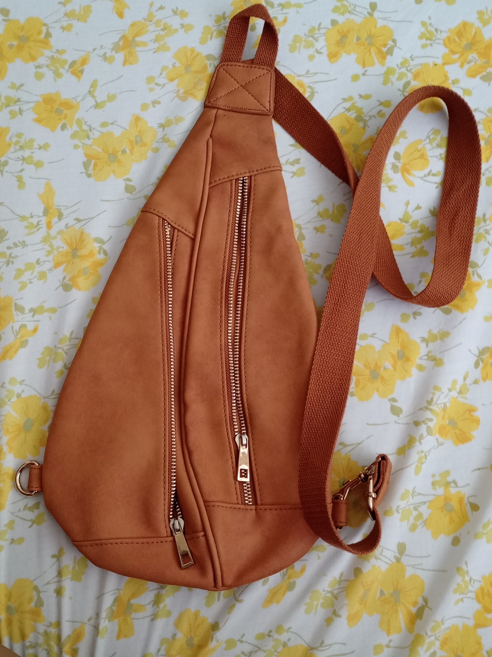 Vegan / faux leather sling bag,